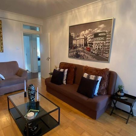 2 Bedroom Flat In Camberwell Green - Central Location With Excellent Connections To Tourist Attractions And Main London Airports Exteriér fotografie