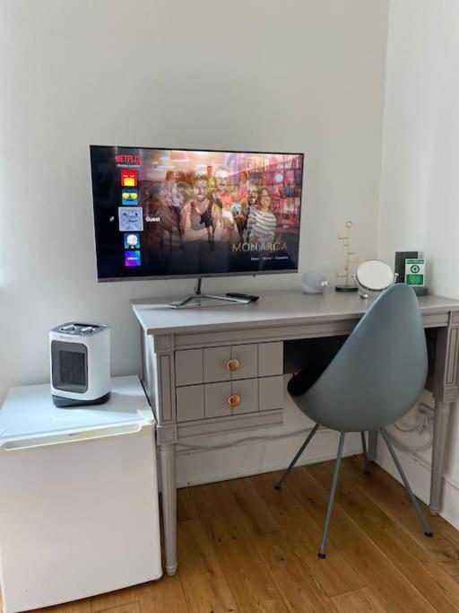 2 Bedroom Flat In Camberwell Green - Central Location With Excellent Connections To Tourist Attractions And Main London Airports Exteriér fotografie