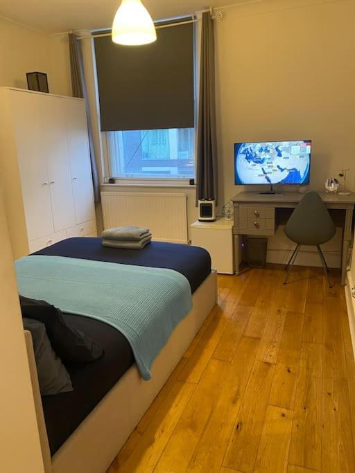 2 Bedroom Flat In Camberwell Green - Central Location With Excellent Connections To Tourist Attractions And Main London Airports Exteriér fotografie